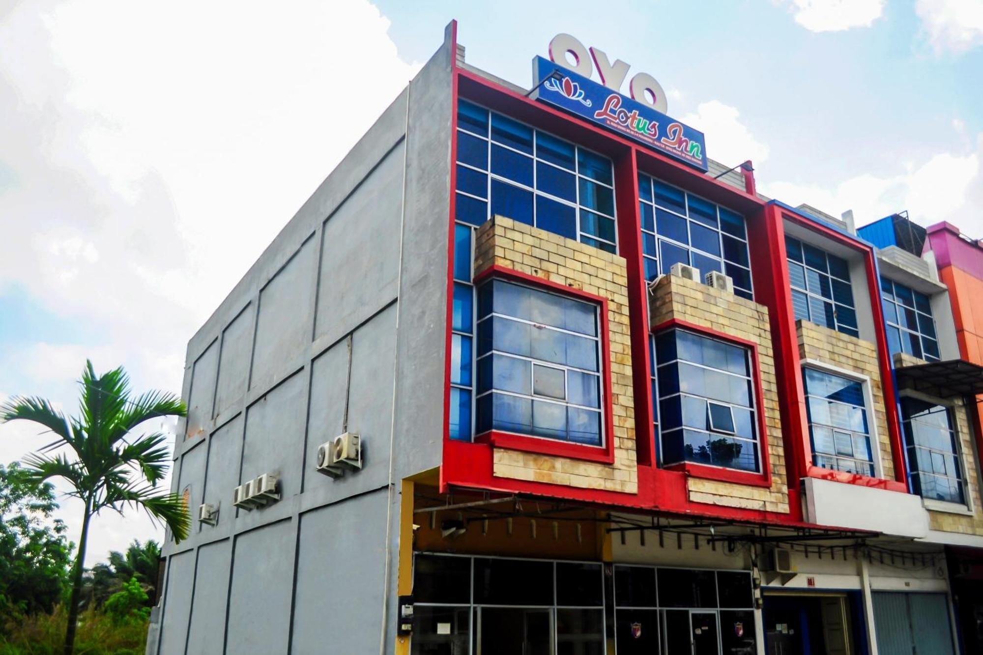 Hotel Oyo 1192 Lotus Pekanbaru